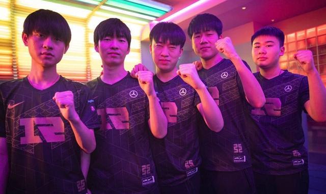 正赛的大门 正赛的大门